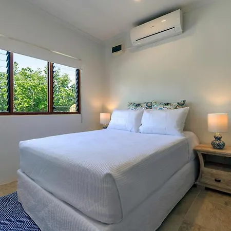 Beachside 5 With Ocean Glimpses Port Douglas Exterior photo